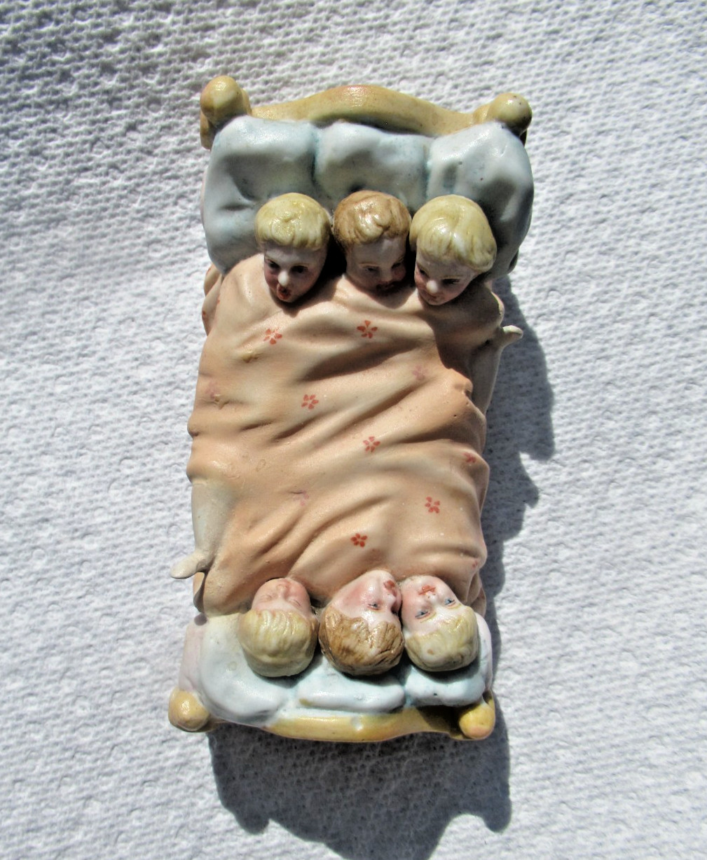 RARE Antique German Porcelain Fairing Trinket Box 6 Children in Bed C&B? c1880