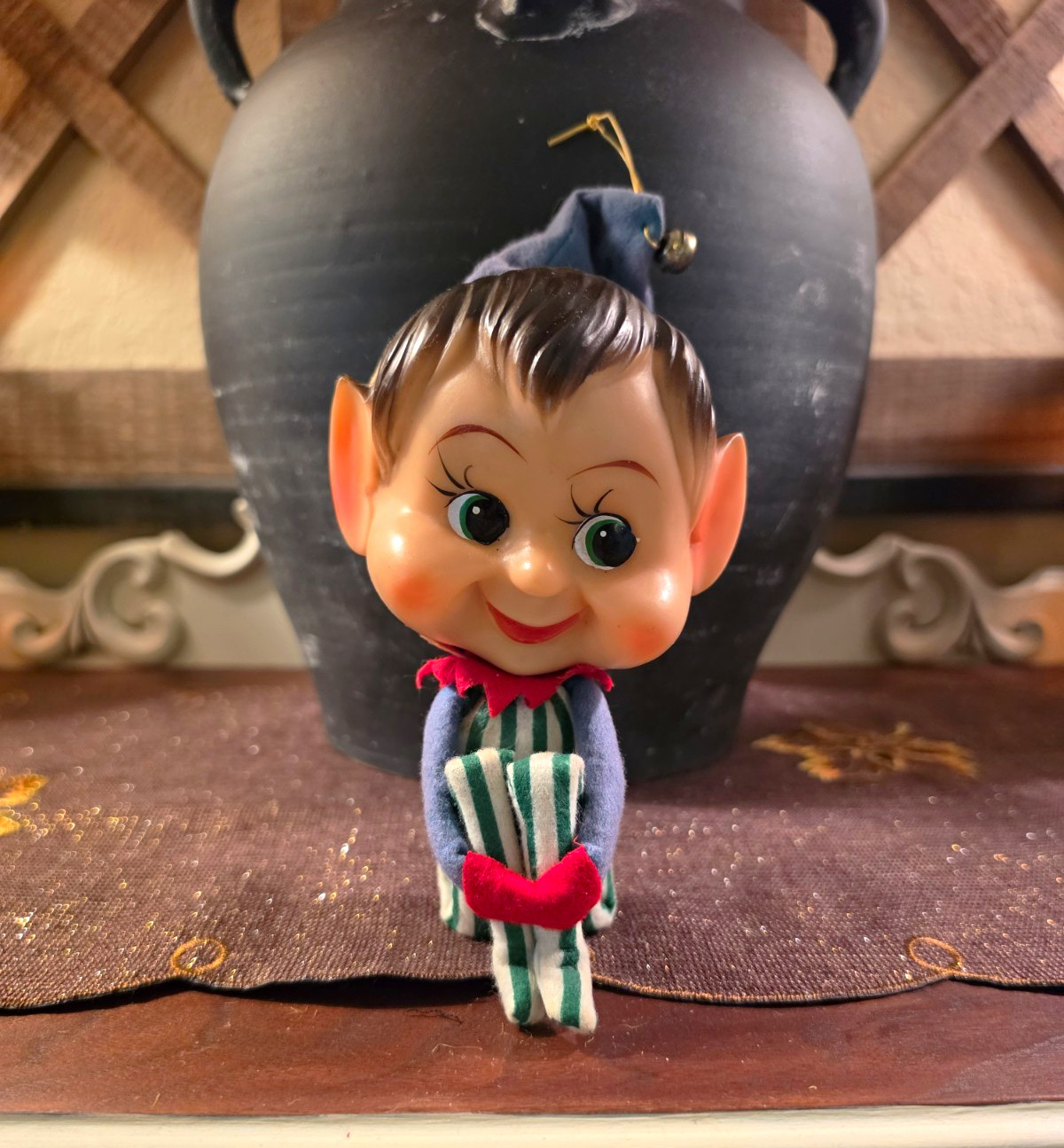 VINTAGE KNEE HUGGER PIXIE ELF BIG HEAD JAPAN