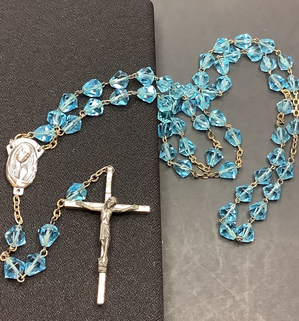 Large 23” Vintage Sky Blue Crystal Faceted Beaded Rosary Very Nice & Elegant