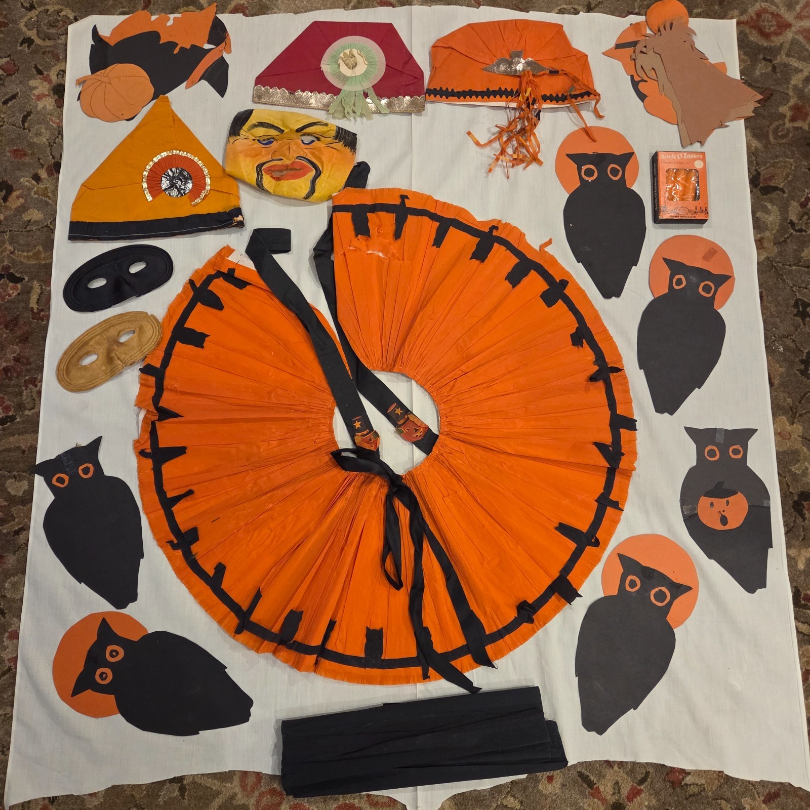 ~1920\'s Rare Halloween Crepe Dress Mask LOT  HATS  Antique