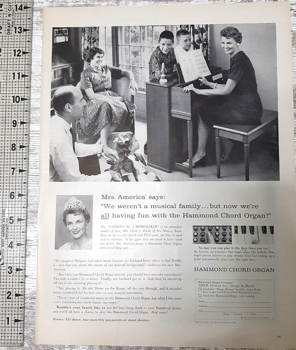 1959 Hammond Chord Organ Vintage Print Ad Music Family Entertainment Mom Dad B&W