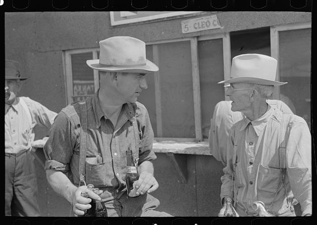 Photo:Sikeston Missouri 1938 Farmers Auction with Soft Drinks Men in Hats