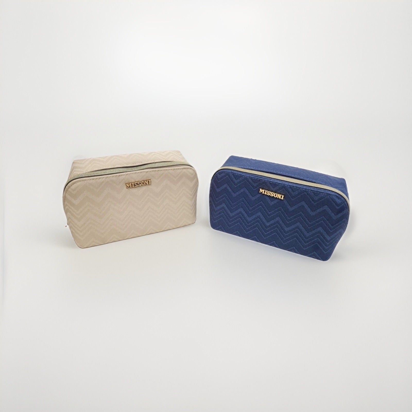 Set of 2 MISSONI Delta One First Class Amenity KitTravel Case Blue And White