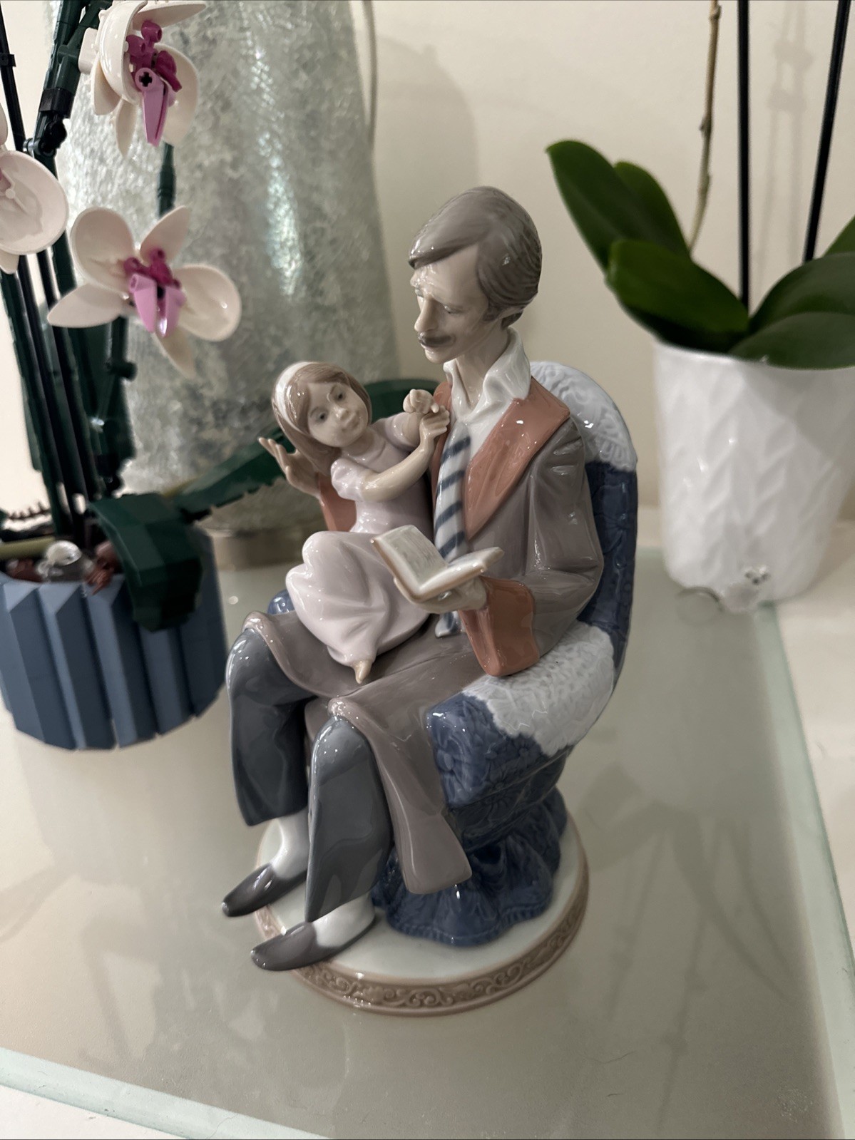 Lladro “Daddy’s Girl” Figurine #5584 RARE Excellent Condition.