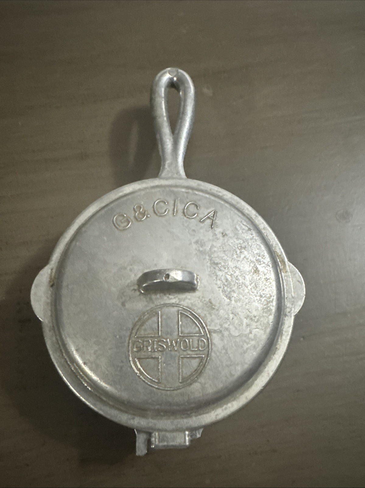 Mini Griswold  Commemorative Pan Portland Oregon 2000 G & Cica reproduction