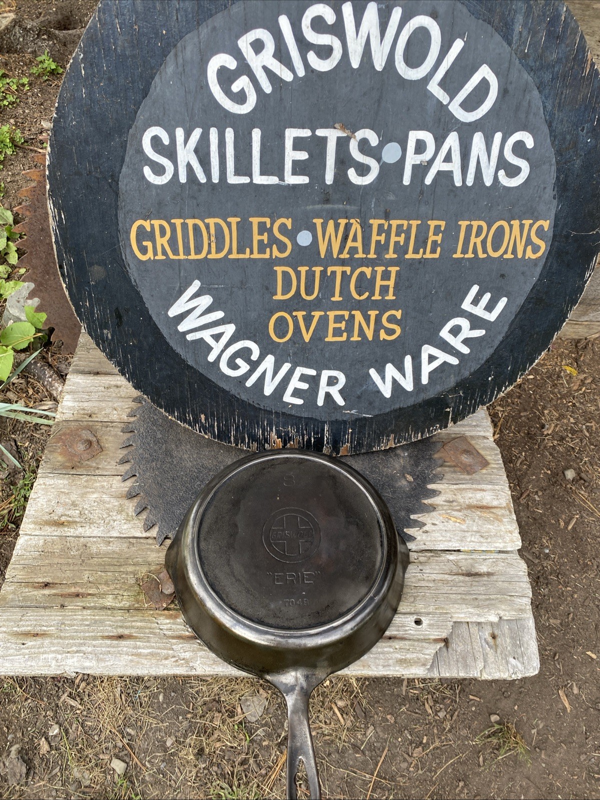 Griswold Erie No.8 Cast Iron Skillet 704B-Slant Logo Heat Ring SMOOTH FLAT