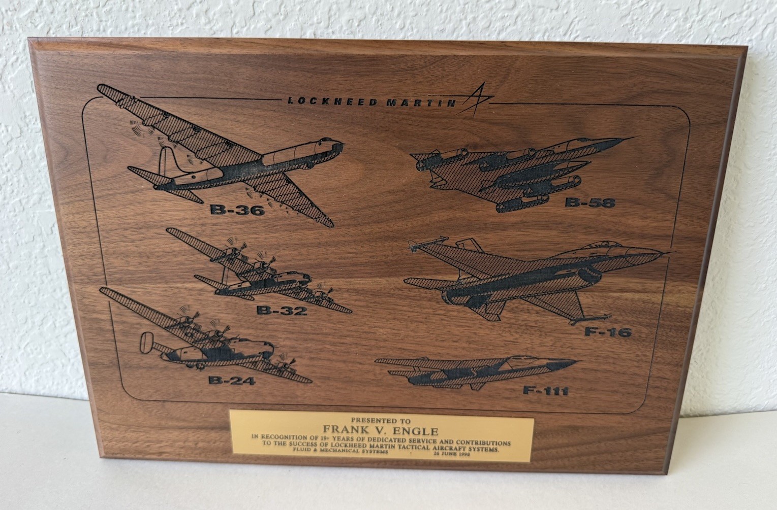 VTG LOCKHEED MARTIN TACTICAL AIRCRAFT SYSTEMS WOOD ENGRAVED PLAQUE 14” X 10”