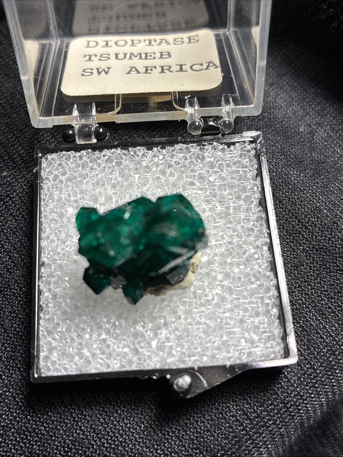 DIOPTASE TSUMEB SW AFRICA HYBLOCKROCKSTORE