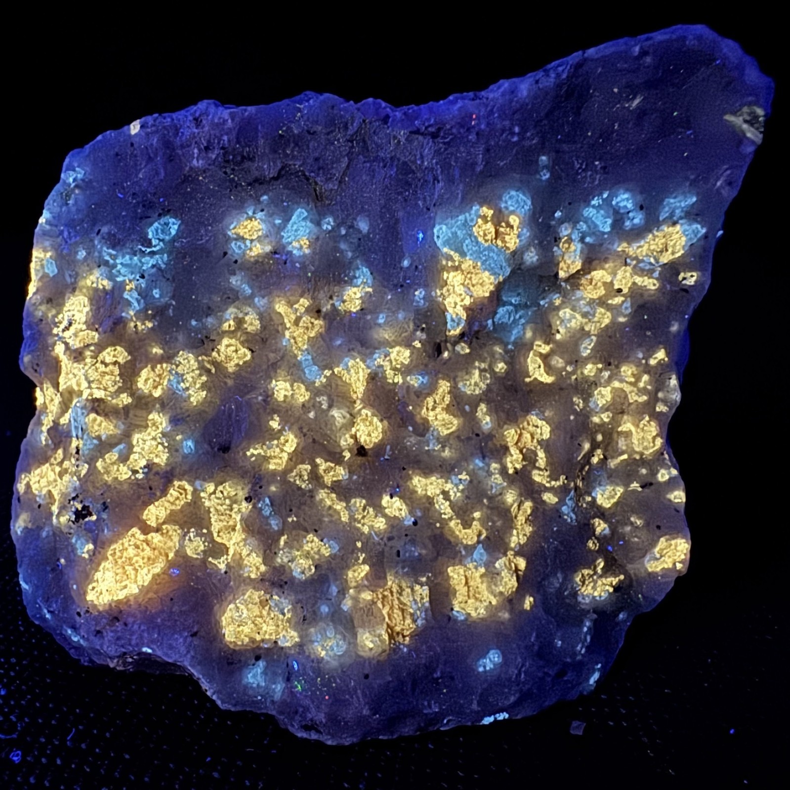 Rich Fl. Norbergite, Diopside: Sterling mine, Ogdensburg, Sussex Co., New Jersey