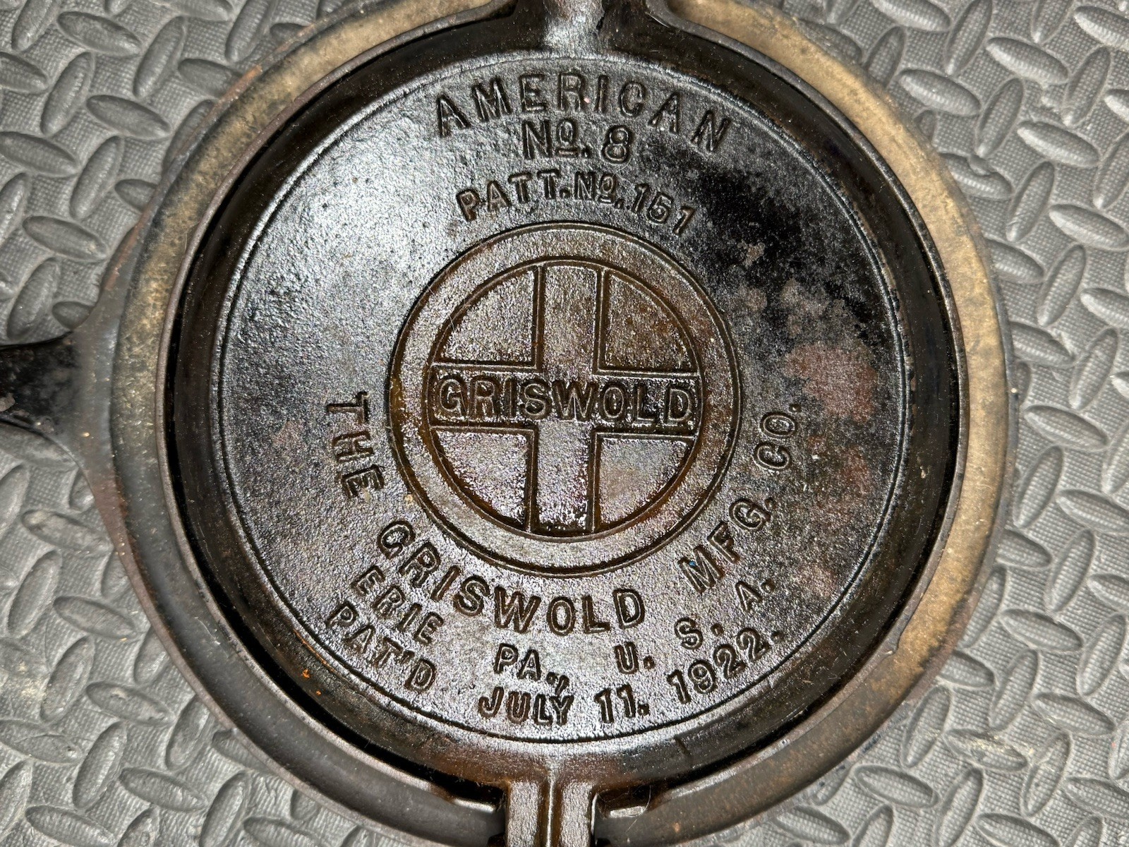 Vintage Griswold Cast Iron No. 8 Waffle Maker American Patent No. 151 July 1922