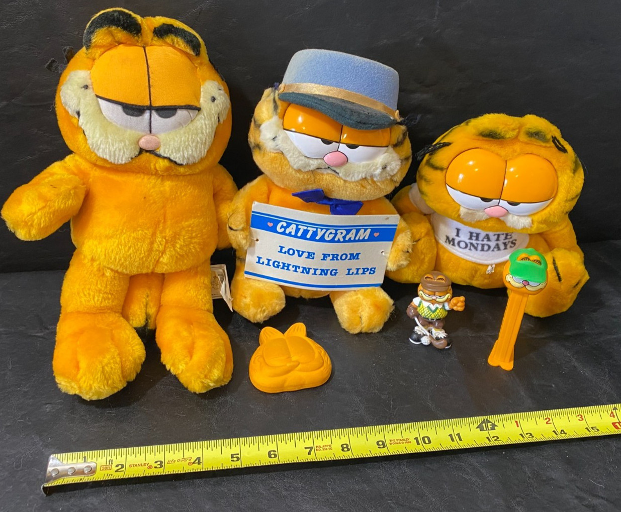 Garfield Plush figure Doll lot vintage 1981 Dakin Cattygram pez I Hate Mondays