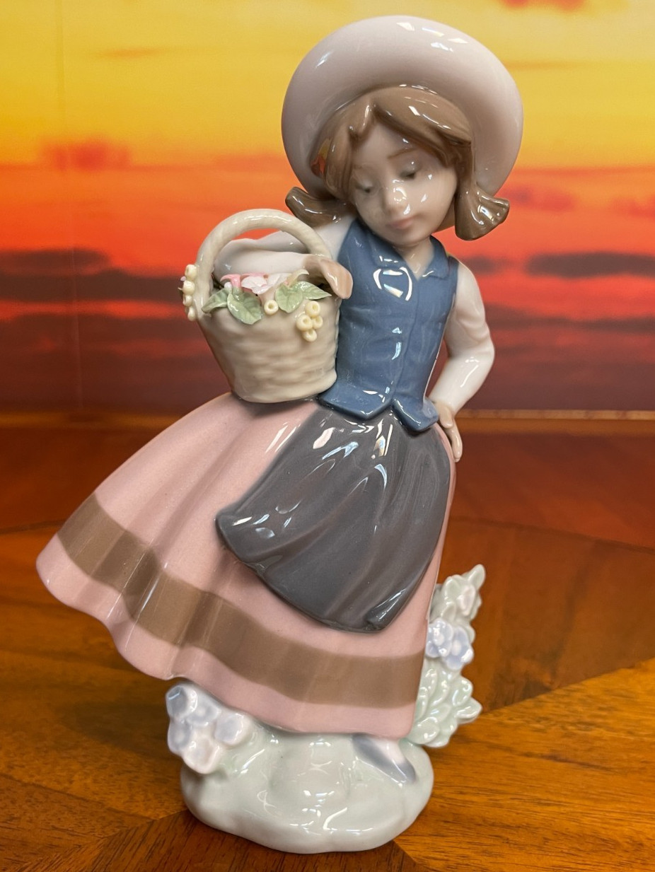 Vintage Signed LLADRO \
