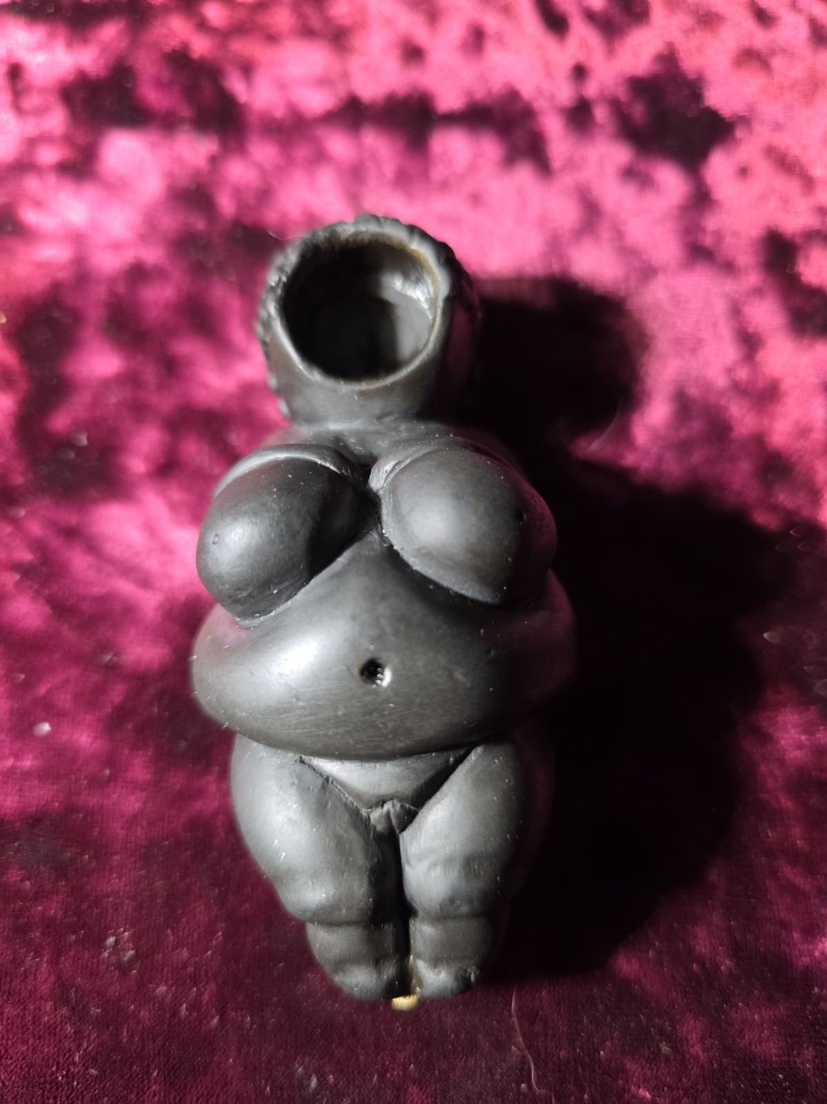 Vintage Venus Of Wallendorf Pipe R. Britten 1992