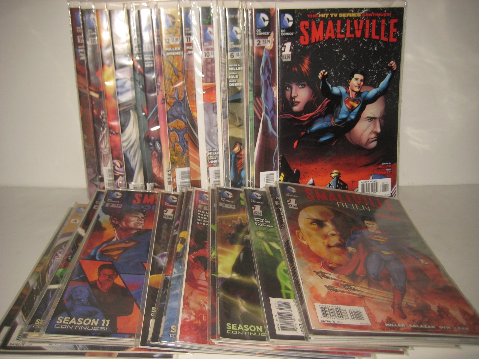 Smallville Season 11 Comics. All 40 Issues. Complete Run. Boarded And Bagged.