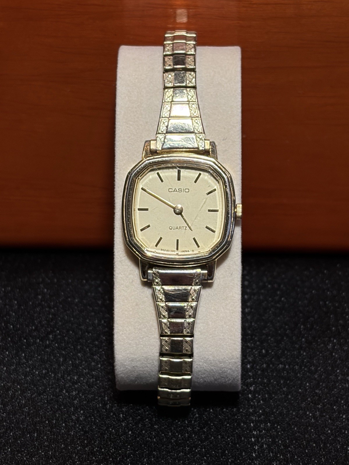 Casio Standard LQ-710G Analog Quartz Women Watch 548938 Ladies Vintage
