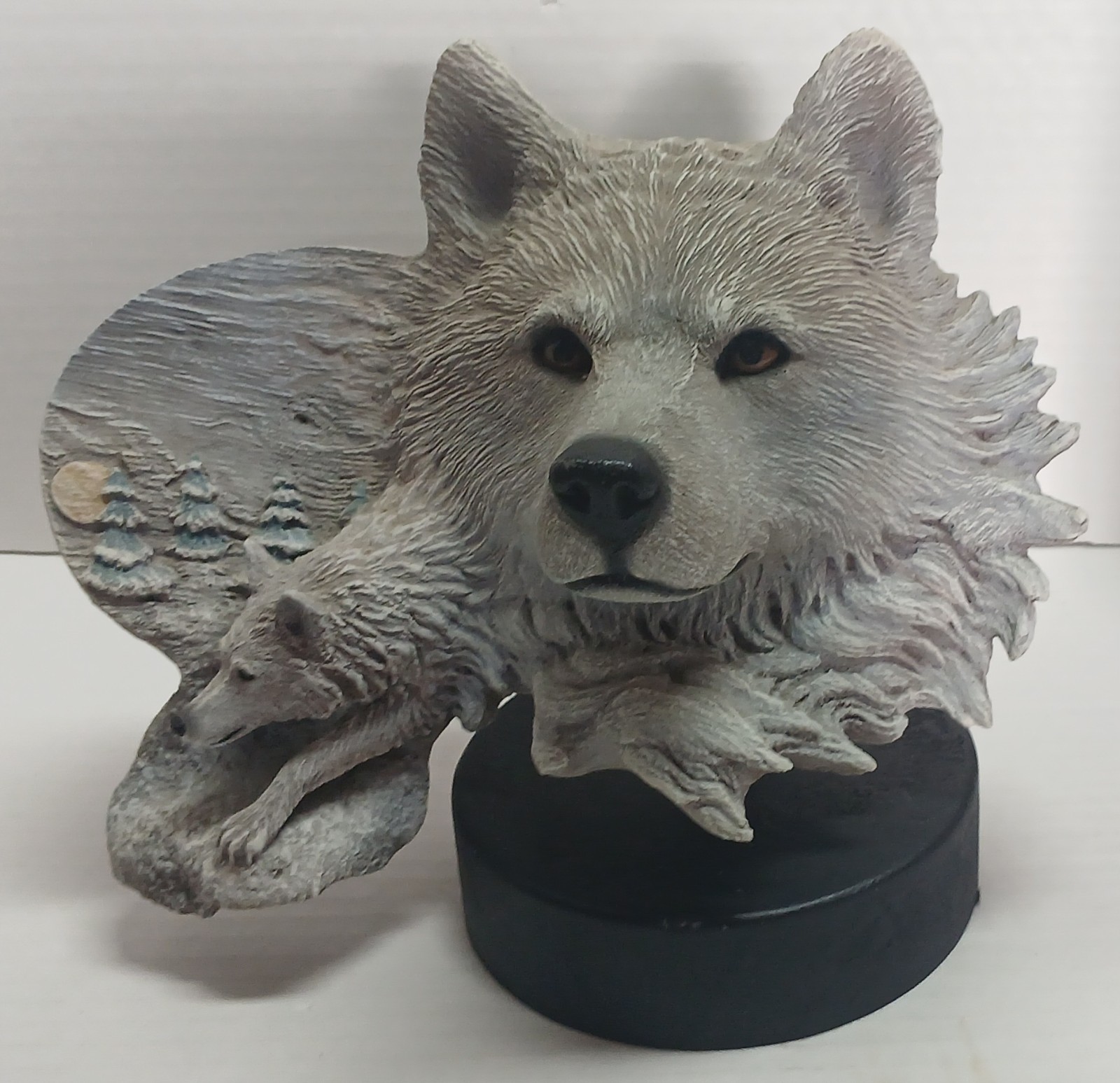 Rick Cain Arctic Son 1993 Limited edition Wolf Sculpture. #1284 10.5 Wx 9 H READ