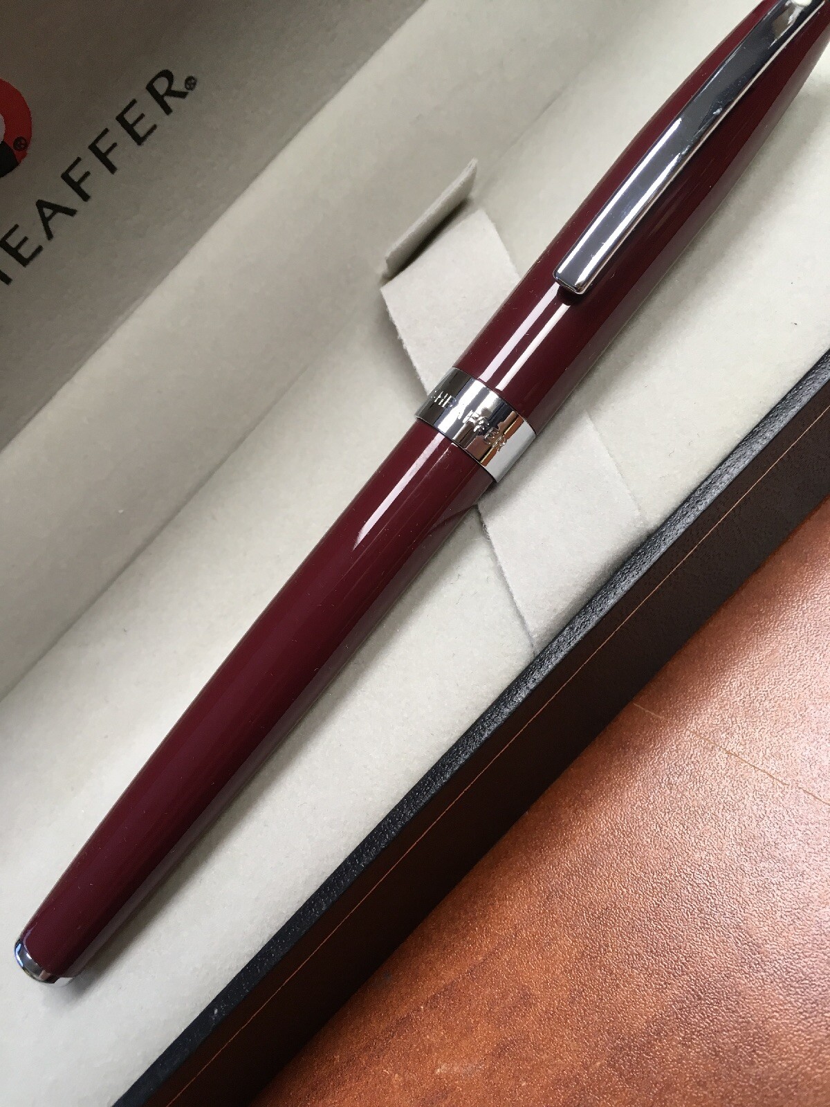 Sheaffer Sagaris Gloss Wine “F” Nib Fountain Pen -- DAMAGED BOX