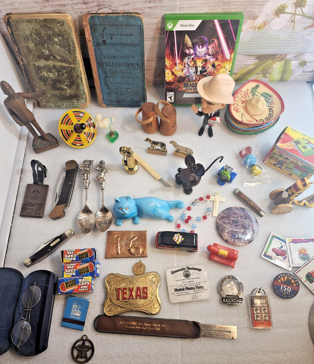 Junk Drawer Lot/Antiques/Collectibles/Nostalgic