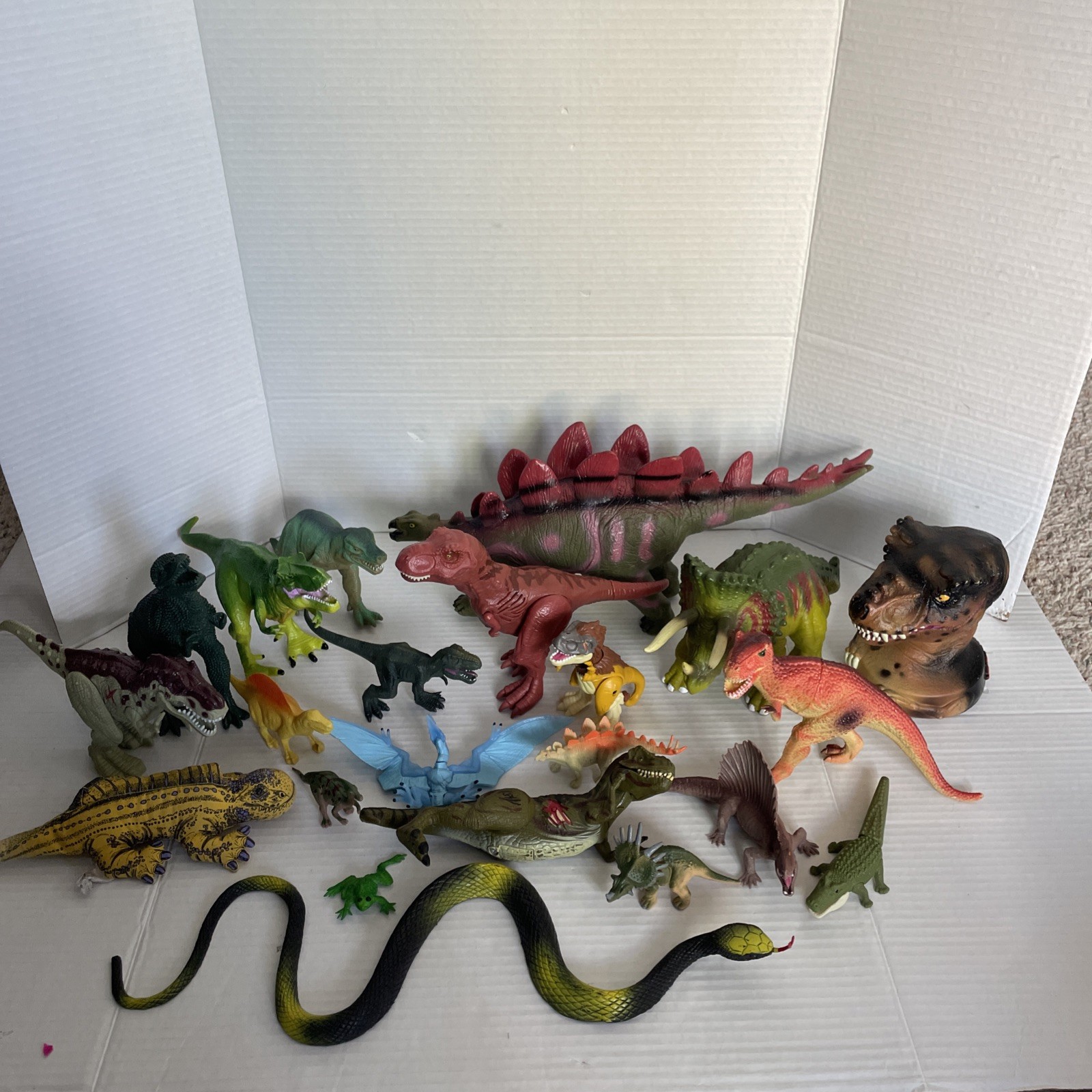 Huge Lot of 19 Assorted Dinosaur Figurine  Collectible Prehistoric Animal Toys