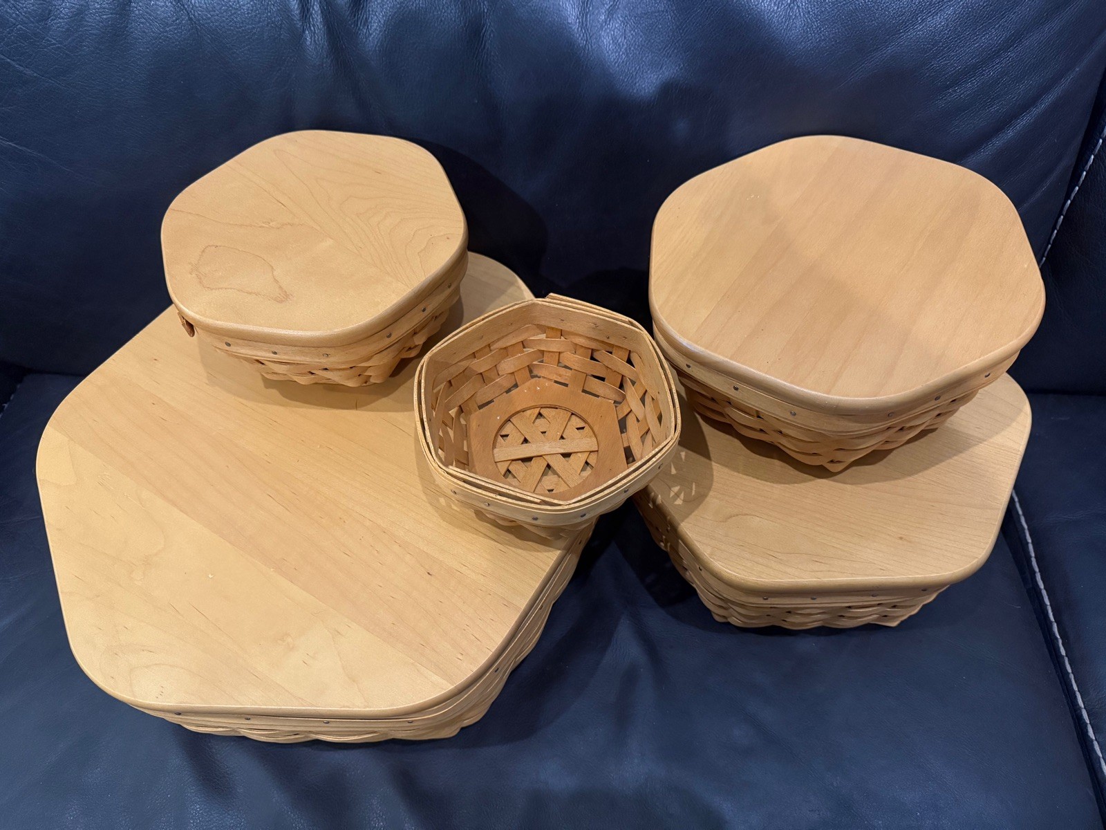 Vintage 2000-2003 Set 5 Longaberger Generations hexagon baskets. Wood lids ￼