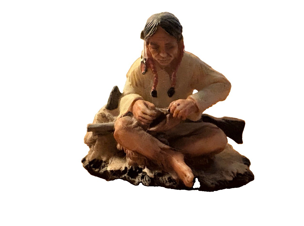 Vintage Native American Seated Figurine – Detailed Resin/Clay Artisan Sculptur