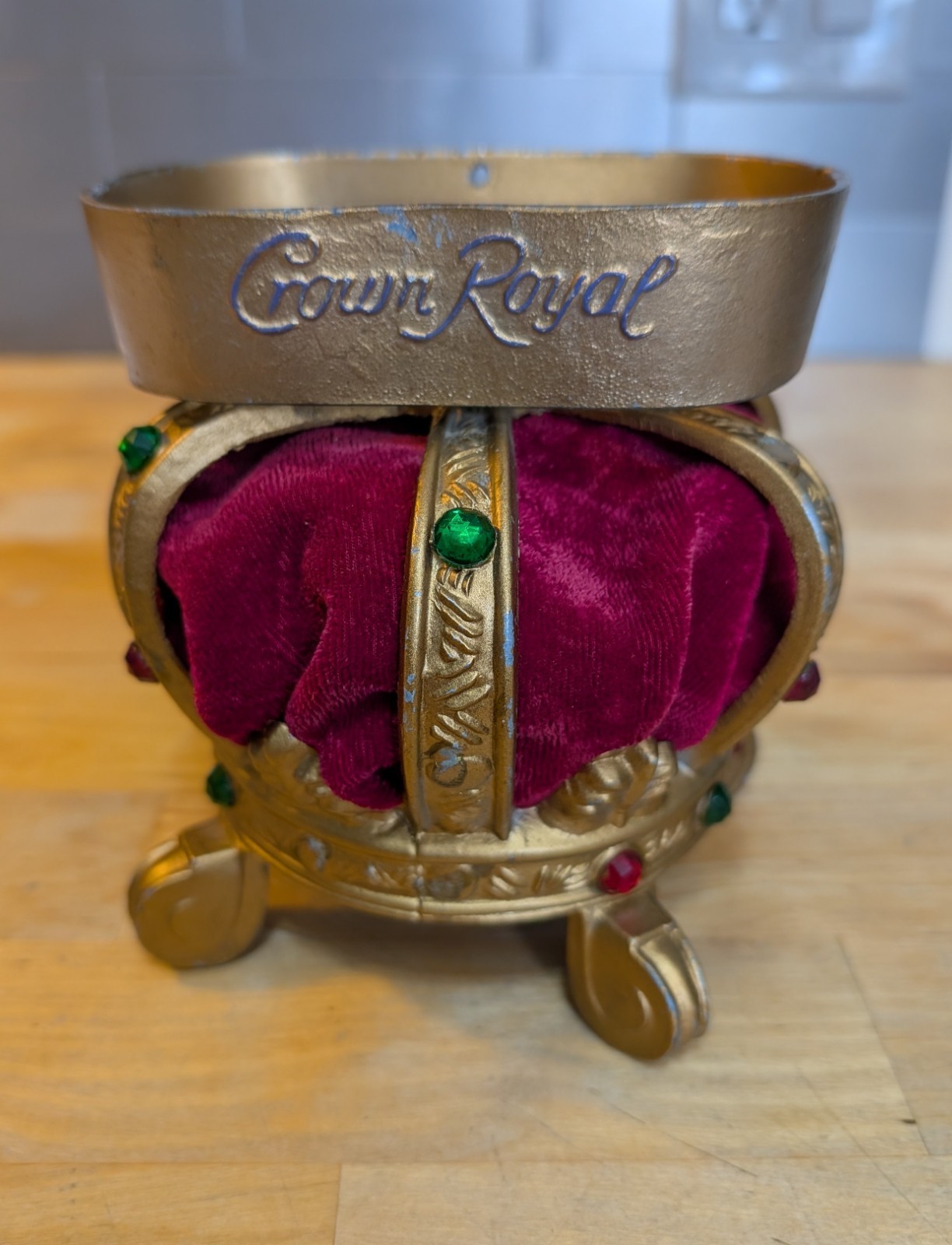 Crown Royal Jeweled Crown Bottle Holder Red Velvet Bar Display Stand