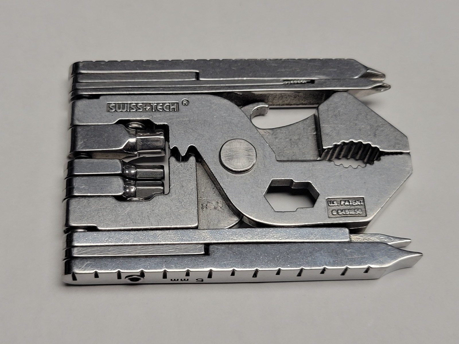 Swiss Tech Micro-Max Xtreme 22-in-1 Pocket Multi Tool Pliers ST53130 Stainless 