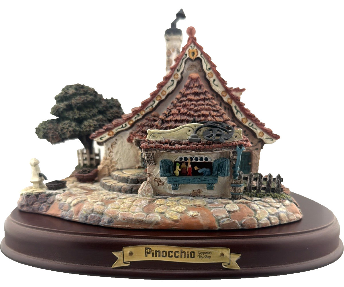 Walt Disney Classic Collection Enchanted Places PINOCCHIO Geppetto's Toy Shop