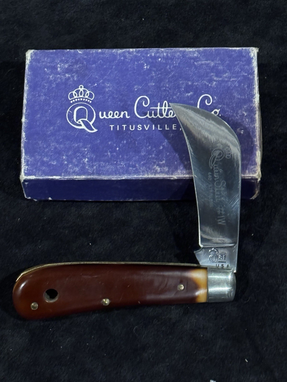Vintage Queen Cutlery Titusville #1W Hawkbill Pocket Knife 440 USA w/ Box RARE