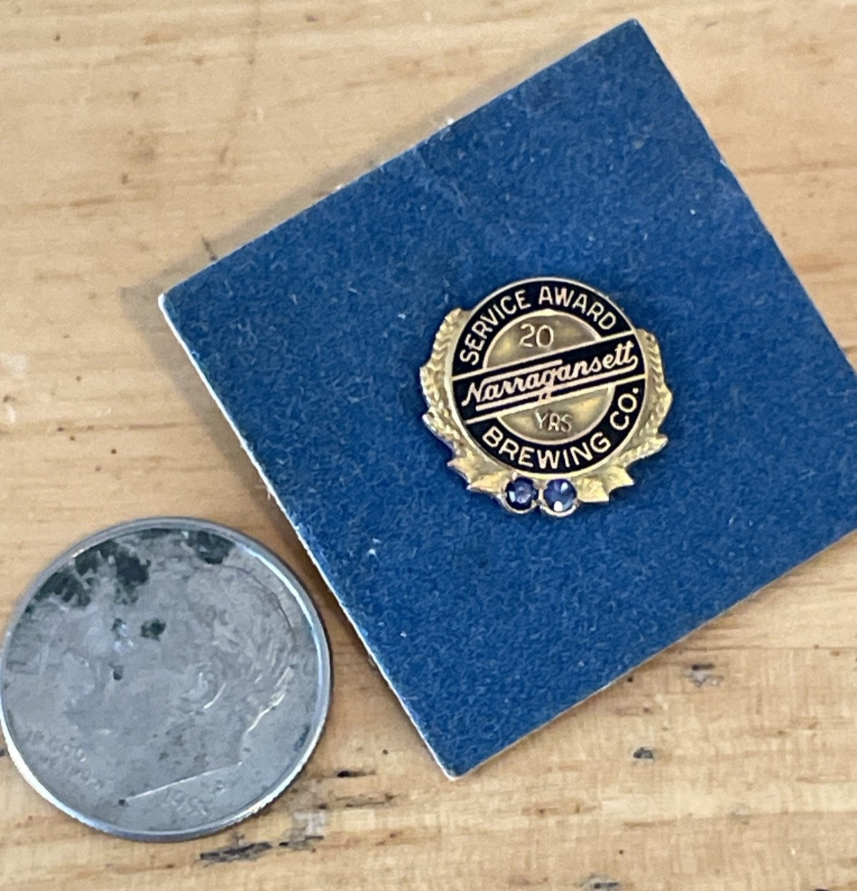 Vintage Narragansett Brewing Co 10K Gold 20 Year Service Pin Balfour Box RI Beer