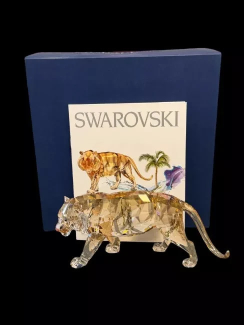 Swarovski SCS 2010 Endangered Wildlife Tiger #1003148 Annual Figurine w/ Box