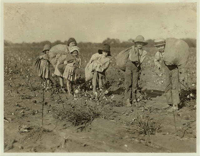 Photo:Bells Texas 1913 Cotton Picking Children Farm Labor Fields