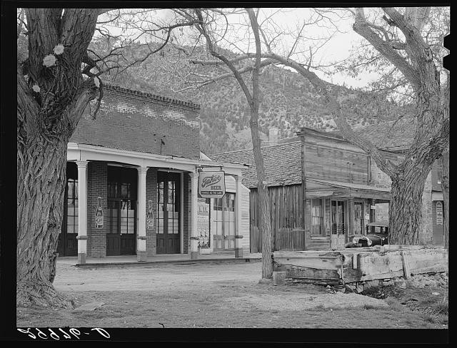 Photo:Genoa Nevada 1940 Main Street Stores Beer Sign