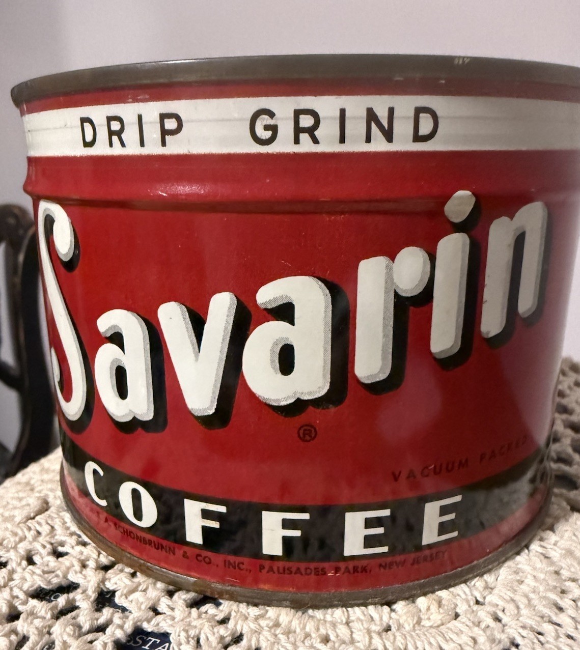 VINTAGE SAVARIN “FULL” #1 COFFEE TIN CAN COOL GRAPHICS
