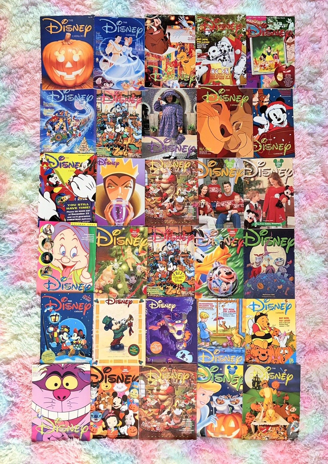 Lot of 30 Disney Store Catalogs Vintage 90s 2000s Christmas  Halloween Summer 