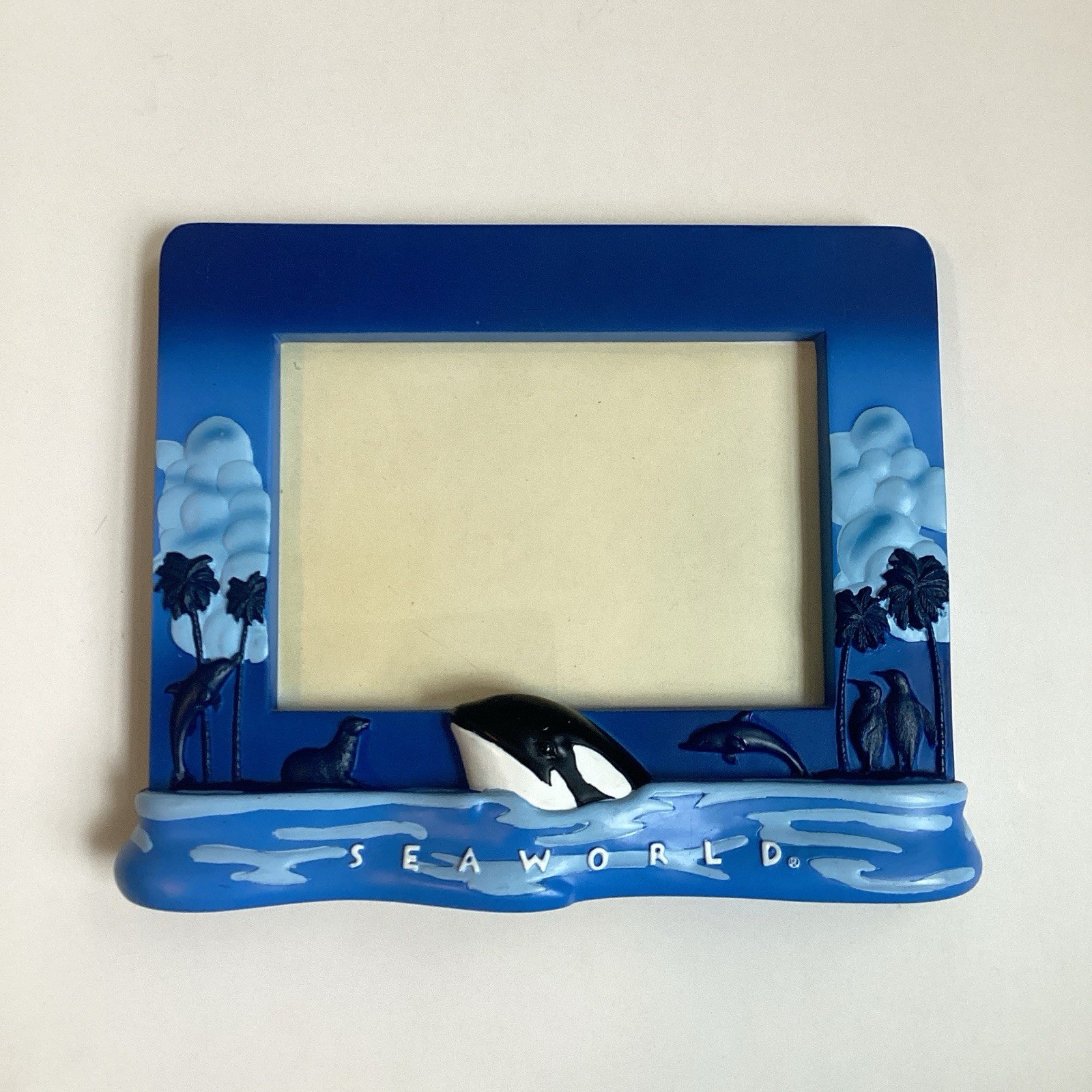 Vintage Sea World Orca Shamu Picture Frame with 3D Whales Dolphins Penguins
