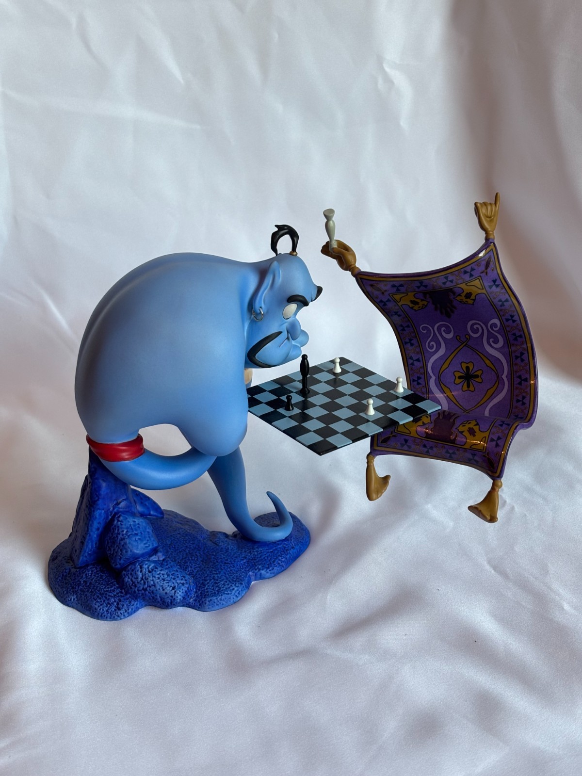 WDCC Aladdin Genie & Carpet I\'m Losing to a Rug LE 734/12500 Box Sealed COA