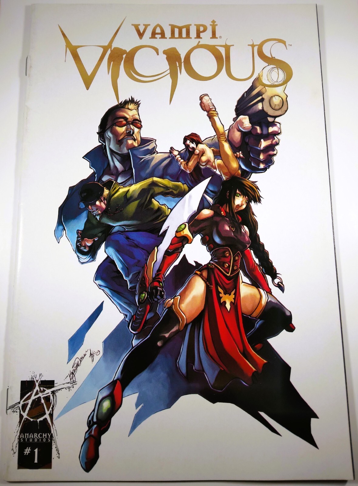 🩸 VAMPI VICIOUS #1 GOLD FOIL LIMITED EDITION KEVIN LAU VARIANT Vampirella 2003