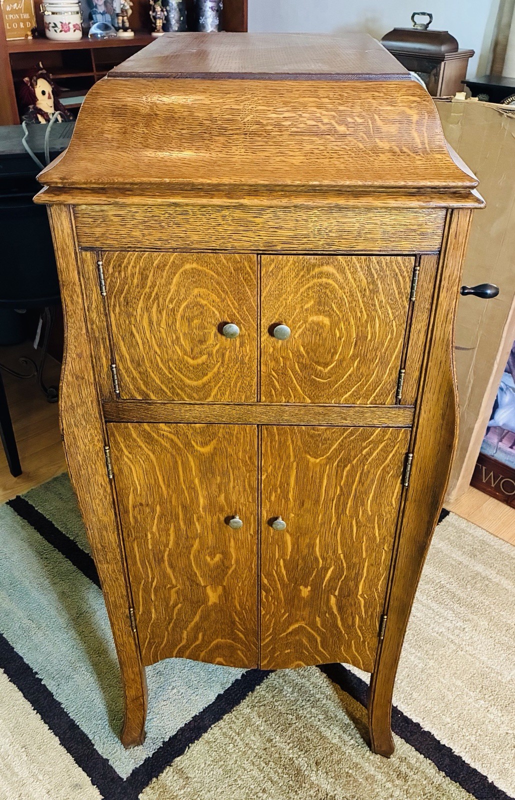Victor Talking Machine VV-X Early 1900s With Over 90 Records Extra Needles WORKS
