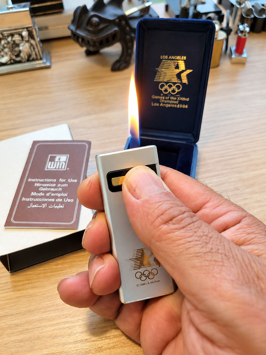 Vintage Working Win 5500 International Lighter Made In Japan W Box (working)