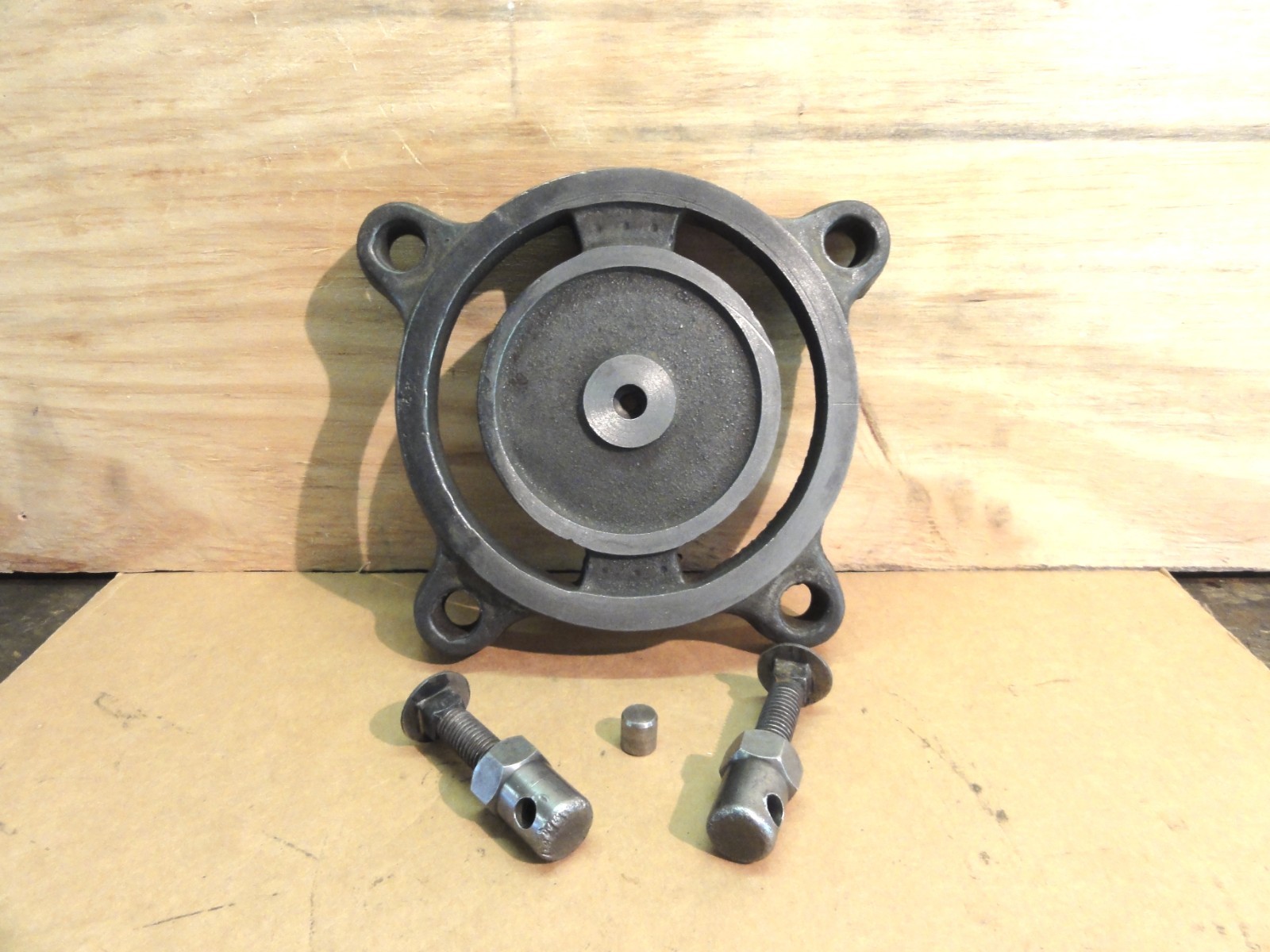VINTAGE WILTON USA 1945 BULLET VISE SWIVEL BASE REMOVED FROM 5\