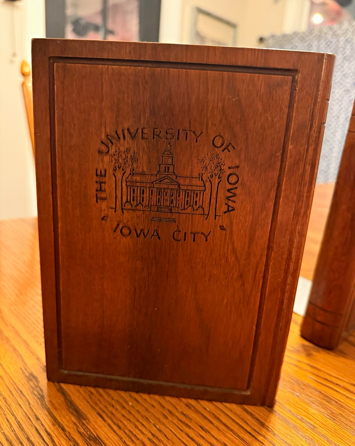 Vintage University of Iowa Iowa City Wooden Bookends Old Capitol Hawkeyes