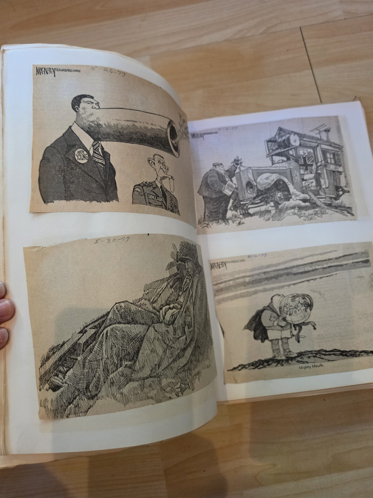 Vtg 1970s Jeff MacNelly Editorial Cartoon Scrapbook Massive Chronological Coll