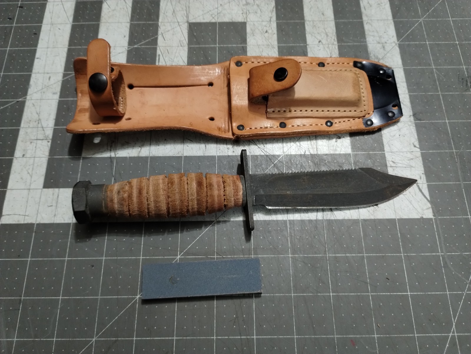 Pre - Early GWOT Ontario Pilot / Aviation Survival Knife date 04 - 1994