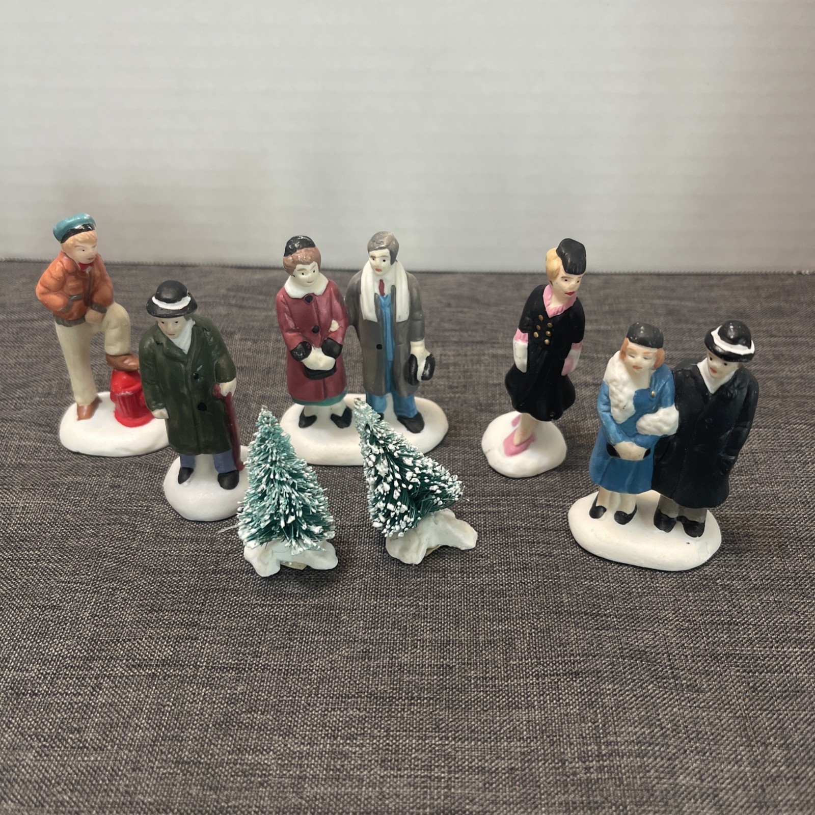 Vintage It's a Wonderful Life Porcelain Figurines Lot 1990s Christmas Village
