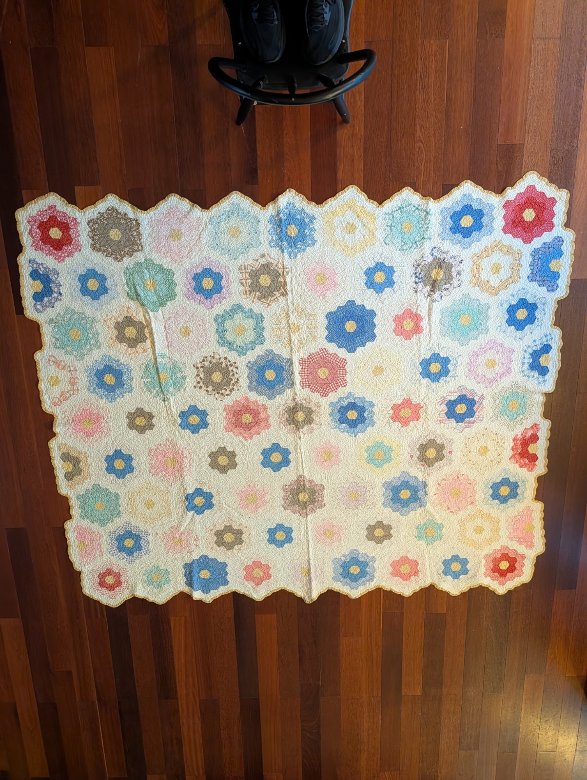 Vintage Grandma's Flower Garden Quilt 70x82 Multicolor