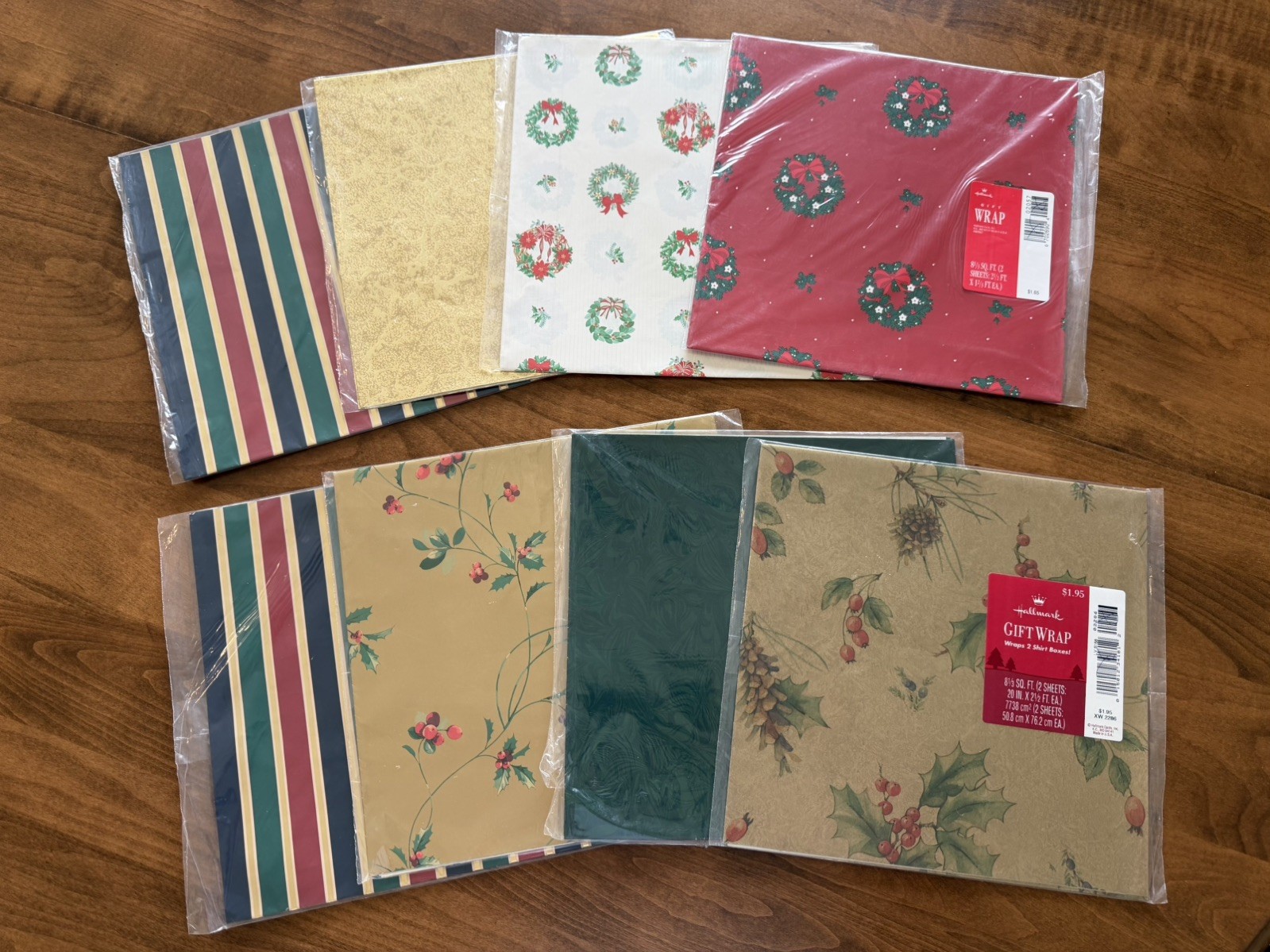 Lot of 8 Vintage Hallmark Christmas Gift Wrapping Paper 2 Sheets each Beautiful 