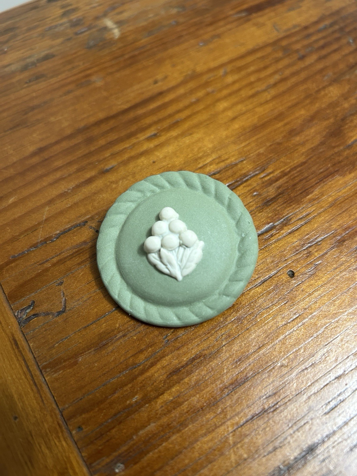 Theresa Rarig Jasperware Floral Button 2 inch