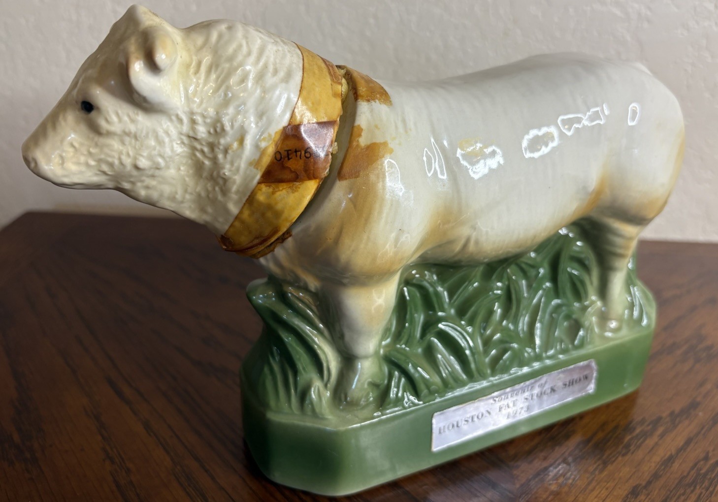 Ezra Brooks Charolais Bull Souvenir Of Houston Fat Stock Show 1973 Decanter