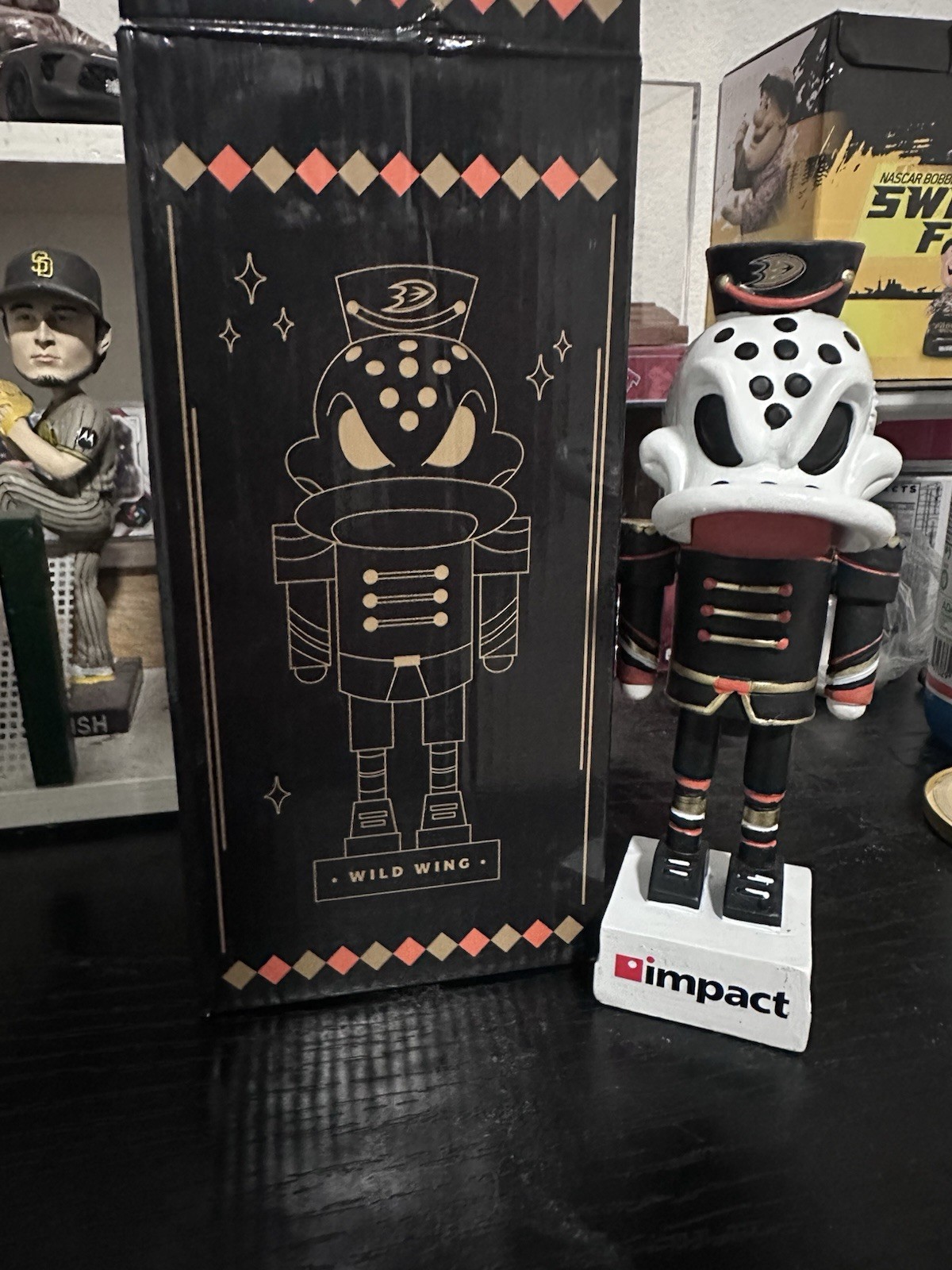 Anaheim Ducks Wild Wing Quackernut Christmas Nutcracker Figure w/ Box